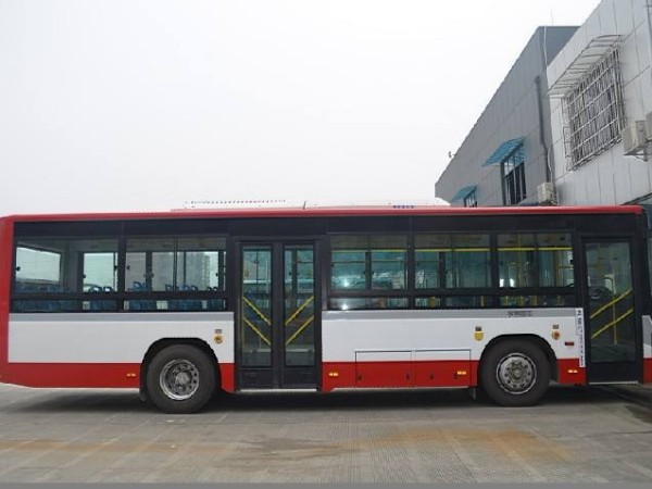 自動(dòng)運(yùn)行的非接觸式的公交車(chē)測(cè)體溫方案