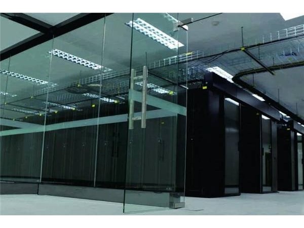 多個機房內含多種動環品牌設備，能實現集中監控嗎？