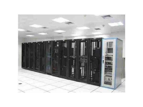 小型UPS電源機房動環監控系統，可按需定制監控內容！