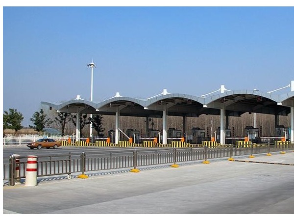 高速公路服務區和停車區供電監測及照明控制，如何實現？